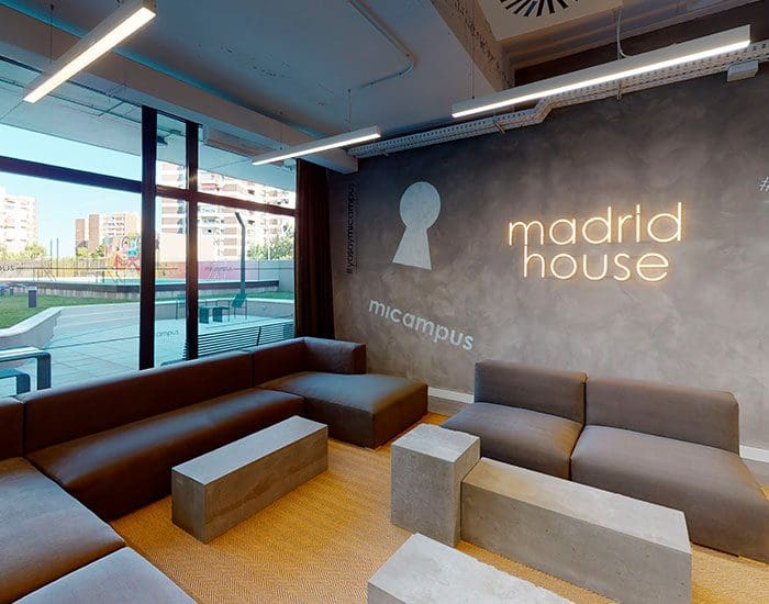 Visita las zonas comunes en residencia universitaria en Madrid