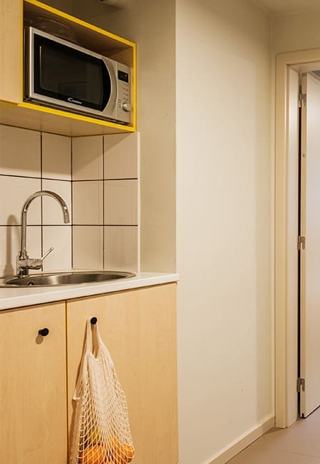 Imagem quarto individual extra com casa de banho e cozinha privada